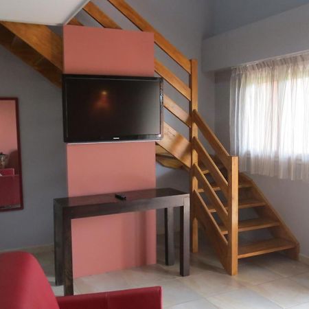 Le Mas Du Lingousto Cuers Habitación foto