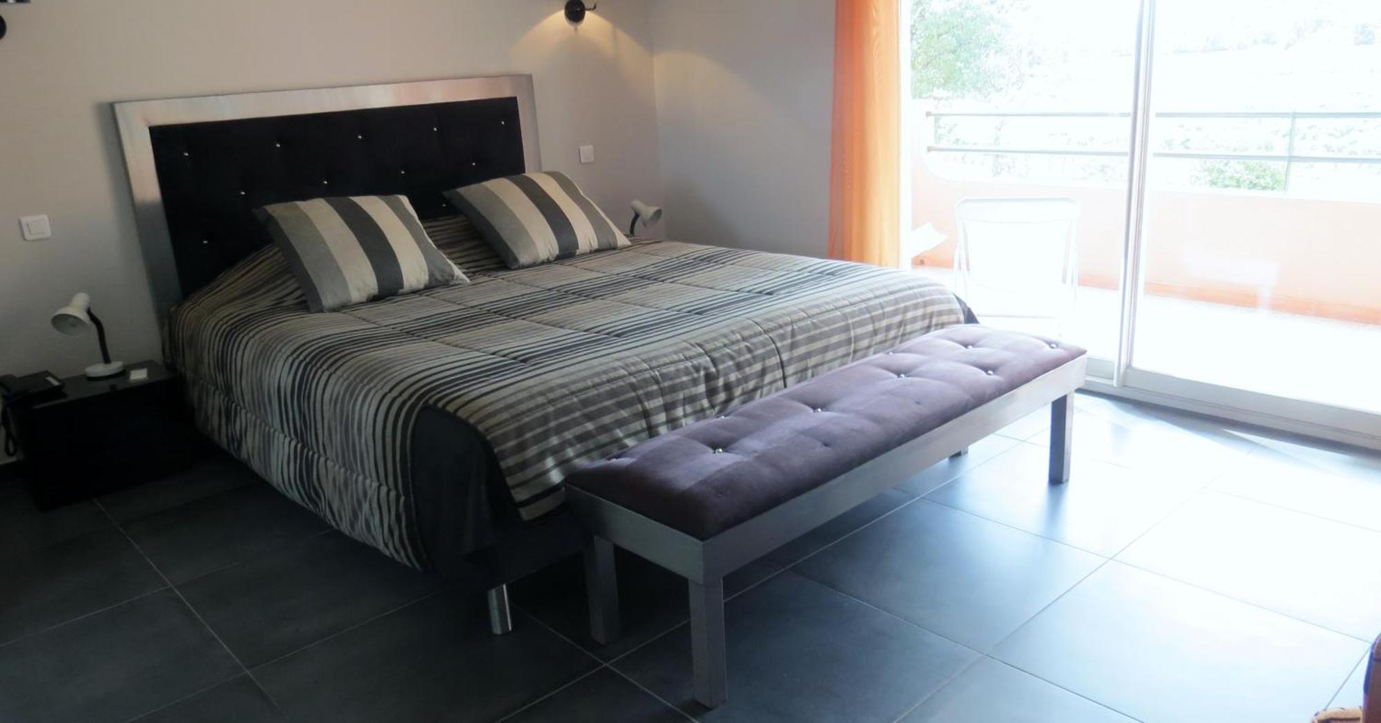 Le Mas Du Lingousto Cuers Habitación foto
